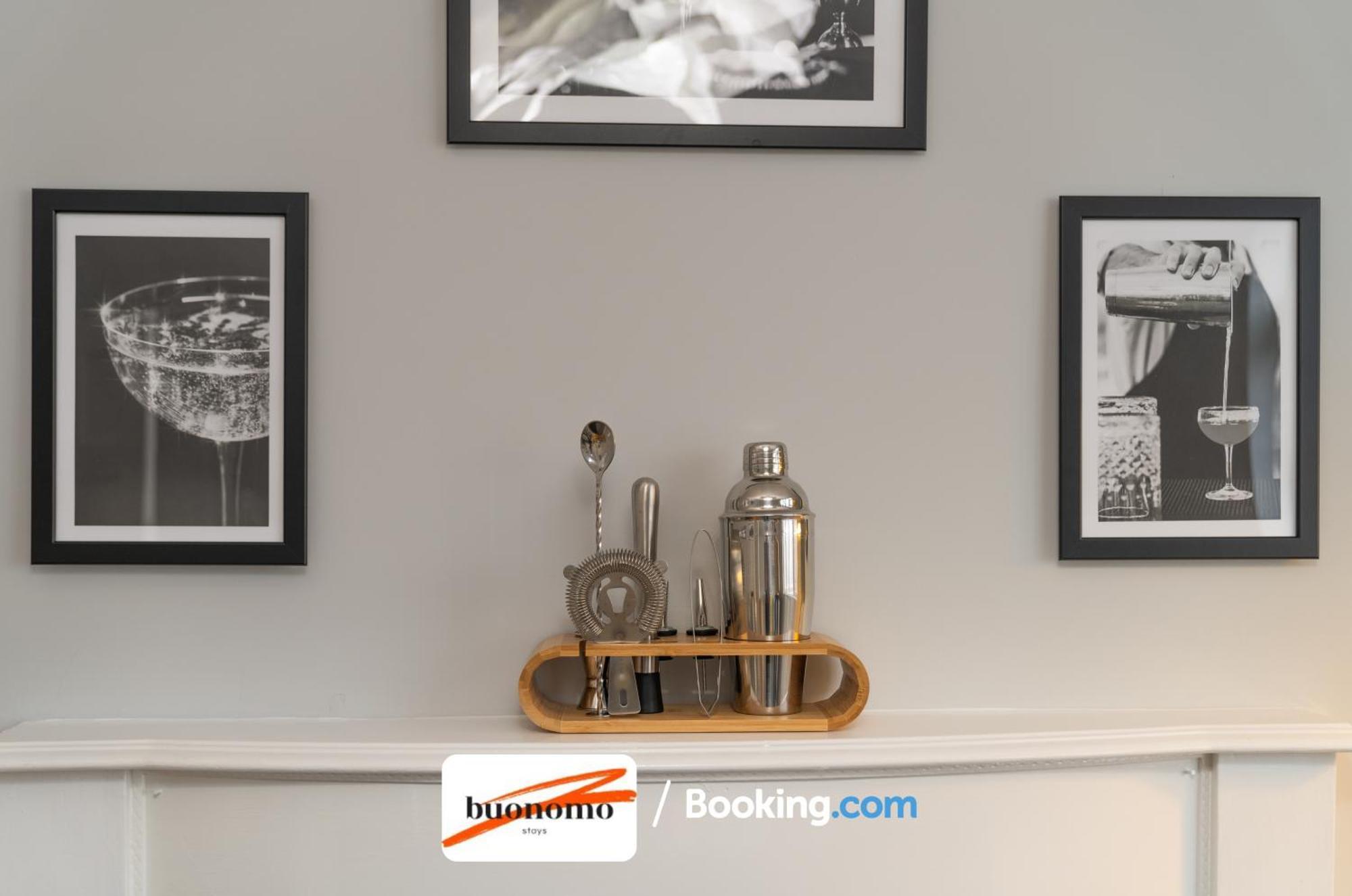 Two Bedroom Apartment By Buonomo Stays Short Lets & Serviced Accommodation With Balcony London Exteriör bild