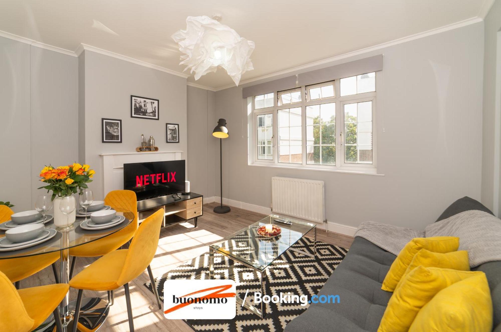 Two Bedroom Apartment By Buonomo Stays Short Lets & Serviced Accommodation With Balcony London Exteriör bild